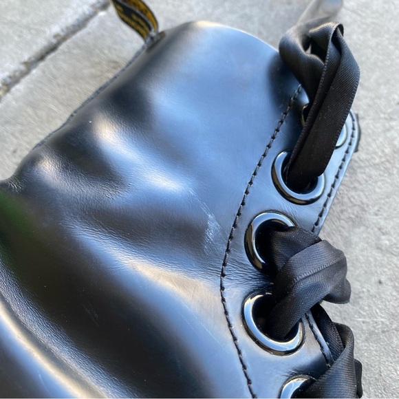 MOLLY WOMEN'S LEATHER PLATFORM BOOTS- size 5 - Picture 9 of 15